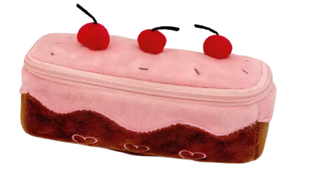 קלמר בצורת עוגת דובדבנים שוקולד